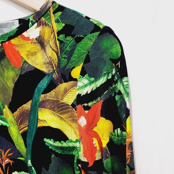 Unworn Alice + Olivia Delaina Floral Tropical Long Sleeve Top - Picture 6 of 9